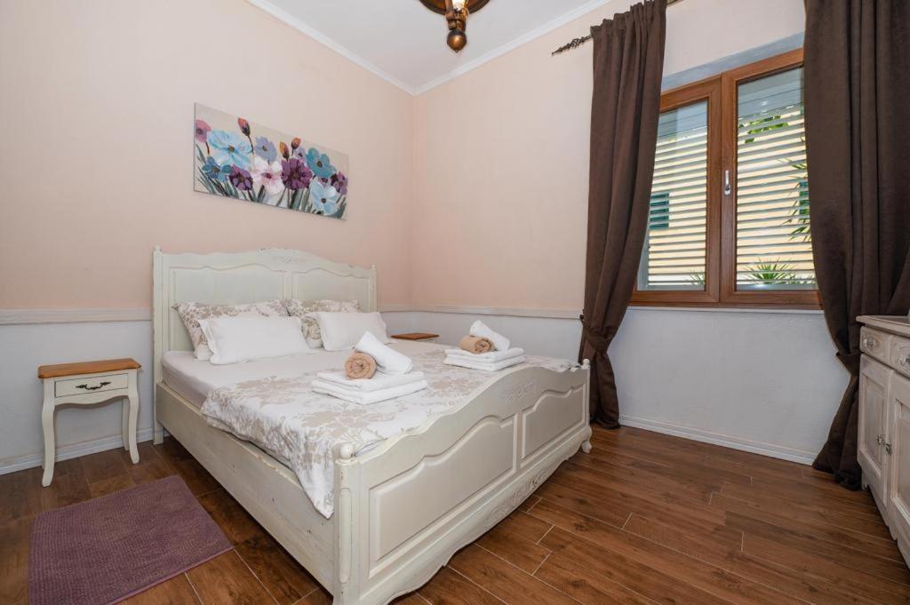 Apartment Petra & Apartment Rustic Makarska Exterior foto