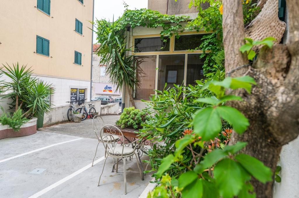 Apartment Petra & Apartment Rustic Makarska Exterior foto